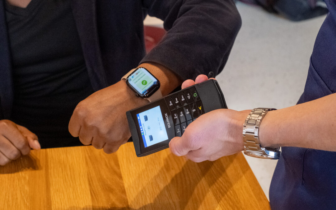 What Is the Difference Between POS and Contactless Payments?